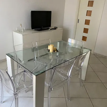Sole Mare Con Wifi E Proiettore Tv Apartment Vibo Valentia Marina